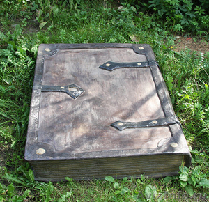 Декоративная крышка люка "Старинная книга" - Изображение #1, Объявление #1049739